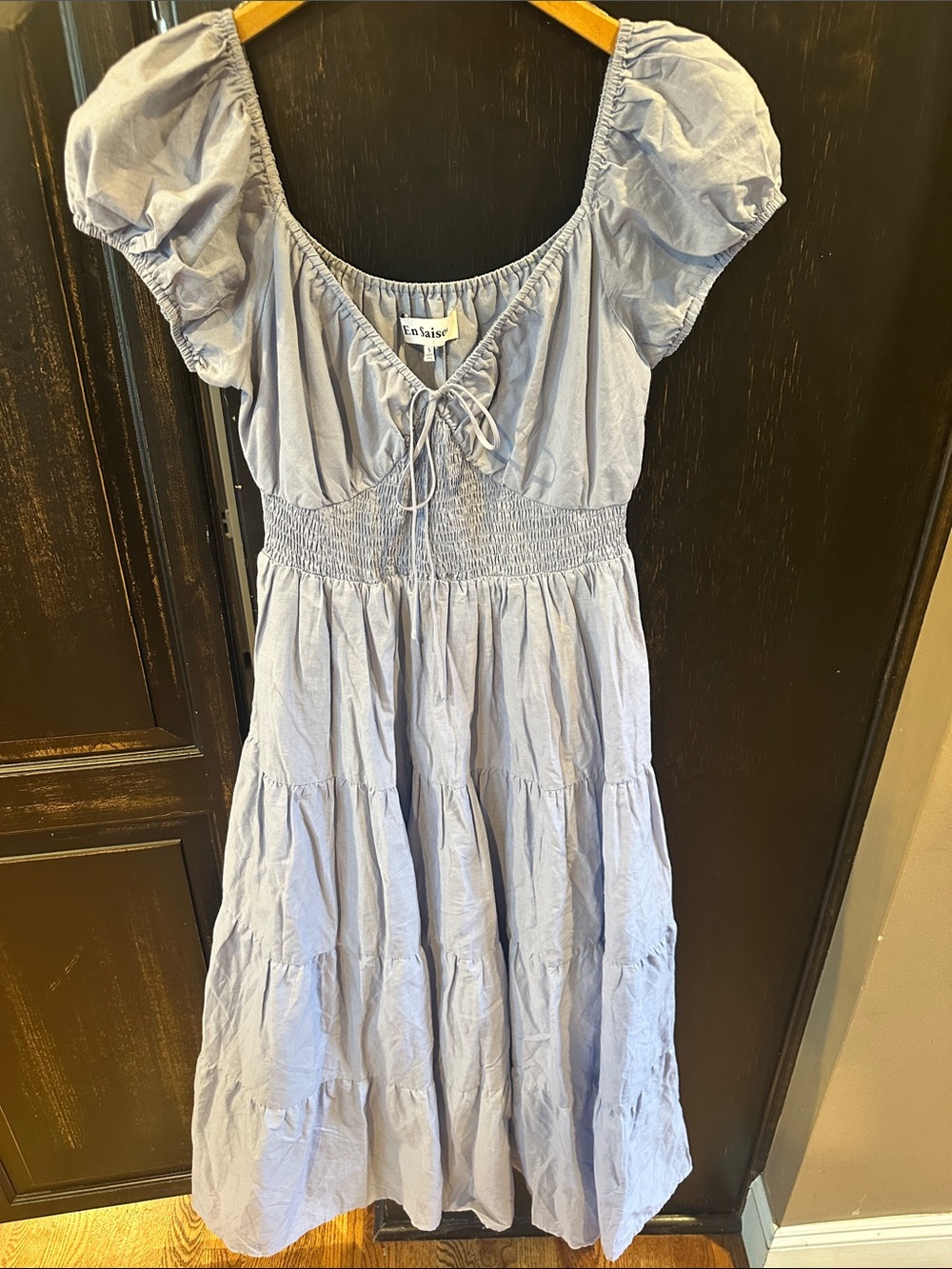 En Saison Blue Smocked Tiered
Midi Dress SZ Small - Picture 4 of 14